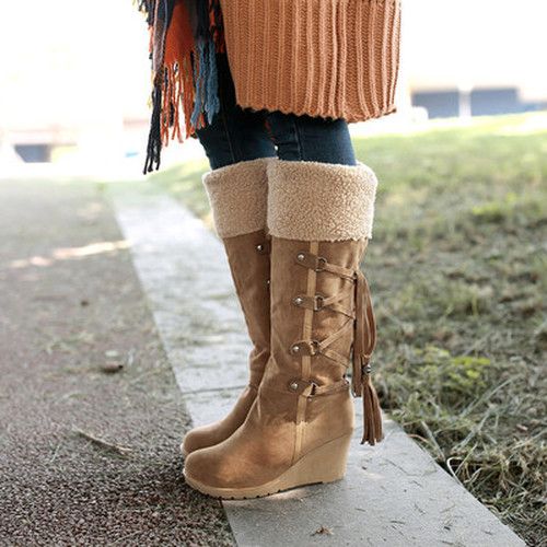 Bottes d’Hiver à Talon Confort – Idéales pour Affronter les Jours de Neige