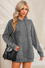 Sweat à Capuche Gris avec Poche Kangourou et Cordon Ajustable – Style Décontracté