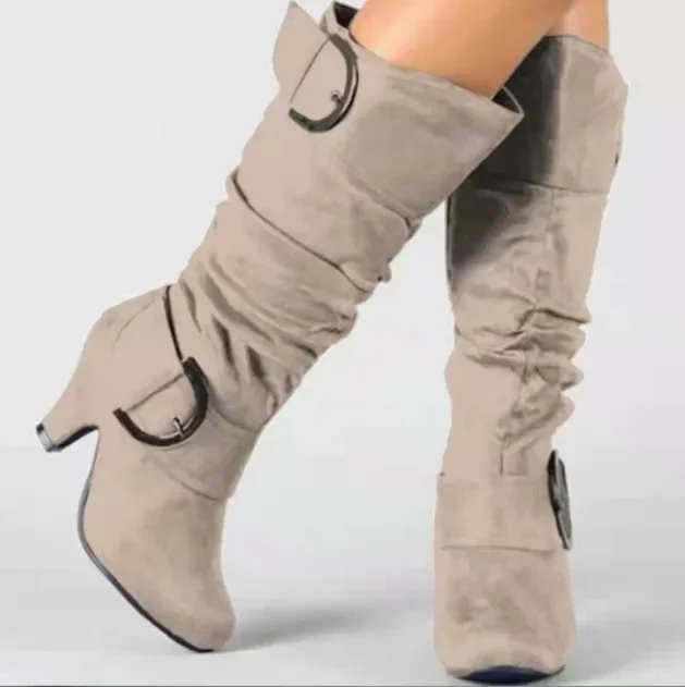 Bottes pour femme avec talon – conception élégant et sophistiqué